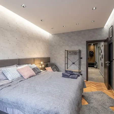 Apartment Dream - Designer Two Bedroom Two Bathroom On Hristo Botev Sofia